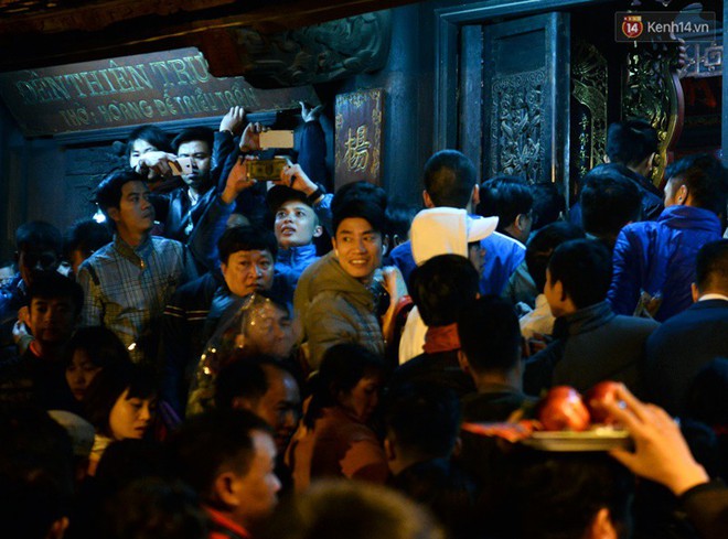 Khách sạn ở Nam Định cháy phòng, giá tăng đến 1,5 triệu/đêm trong ngày diễn ra lễ hội đền Trần - Ảnh 1.