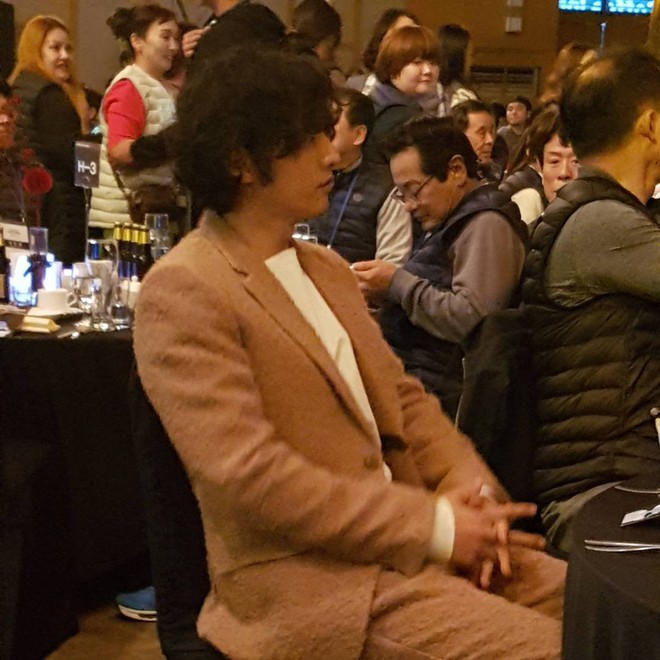 Won Bin: 8 năm mất h&uacute;t kh&ocirc;ng th&egrave;m đ&oacute;ng phim, nhưng cứ quay quảng c&aacute;o l&agrave; lại hot như một kỳ t&iacute;ch - Ảnh 5.