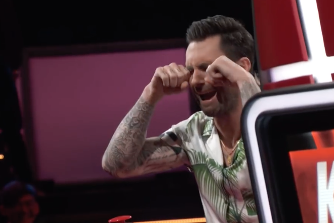 The Voice US m&ugrave;a 14: Blake đơ người khi bị chặn, Adam sướng đến mức nằm lăn tr&ecirc;n s&acirc;n khấu - Ảnh 8.