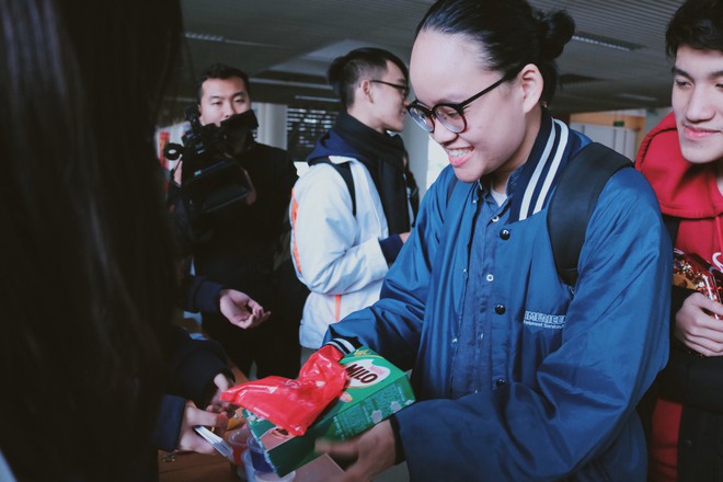 Học sinh H&agrave; Nội chung tay trao Tết muộn y&ecirc;u thương với Tet Donation 2018  - Ảnh 4.