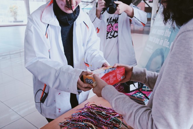 Học sinh H&agrave; Nội chung tay trao Tết muộn y&ecirc;u thương với Tet Donation 2018  - Ảnh 3.