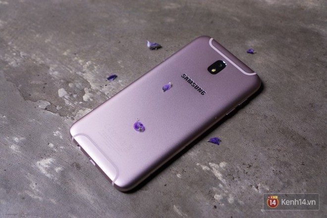 Trên tay Galaxy J7 Pro màu hồng nhẹ nhàng, nữ tính cho phái đẹp ngày xuân - Ảnh 13.