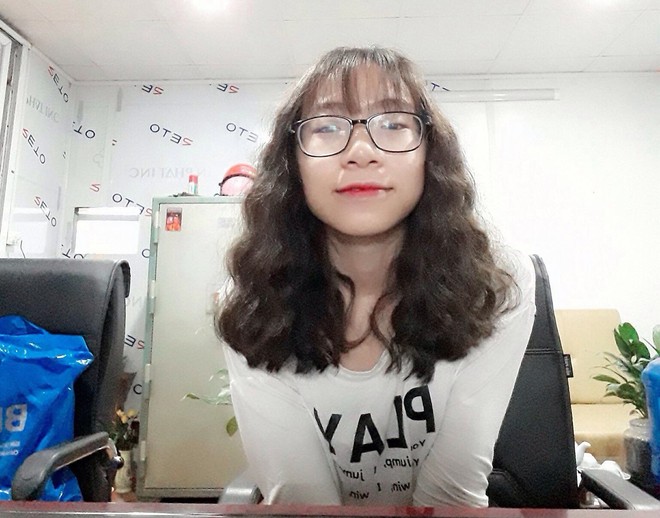 Đi l&agrave;m t&oacute;c chơi Tết, c&ocirc; g&aacute;i kh&oacute;c r&ograve;ng v&igrave; ảnh mẫu 1 đằng, t&oacute;c l&agrave;m ra 1 nẻo - Ảnh 4.