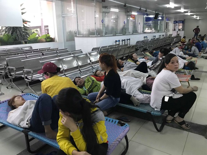 Nghi ngộ độc thực phẩm, h&agrave;ng trăm c&ocirc;ng nh&acirc;n nhập viện ở tỉnh B&igrave;nh Dương - Ảnh 1.