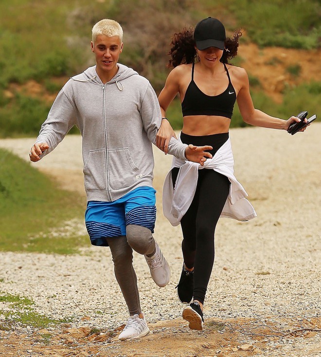 H&agrave;nh tr&igrave;nh lao dốc nhan sắc của Justin Bieber: Ho&agrave;ng tử Baby năm xưa giờ đ&acirc;y mặt mũi x&aacute;m xịt, mụn nổi chi ch&iacute;t - Ảnh 14.