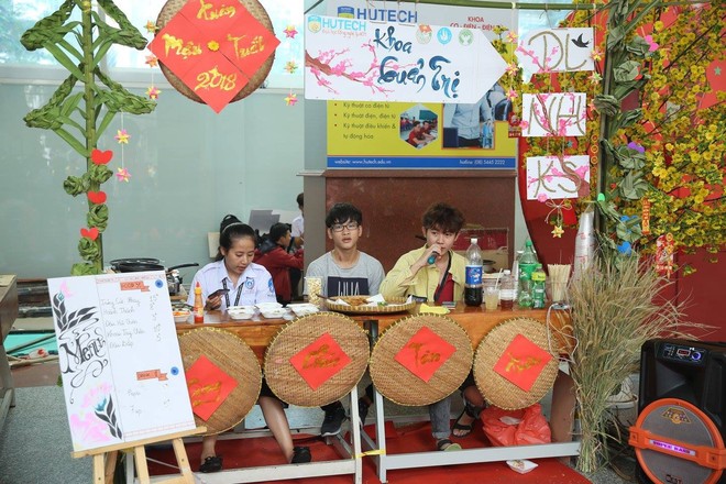 Sinh vi&ecirc;n HUTECH h&agrave;o hứng với lễ hội xu&acirc;n lớn nhất năm - Ảnh 9.