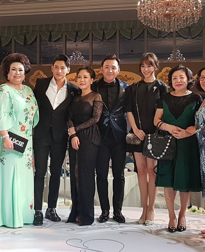 Đám cưới em gái Trấn Thành cùng bạn trai Hongkong gây chú ý với dàn khách mời toàn sao - Ảnh 2.