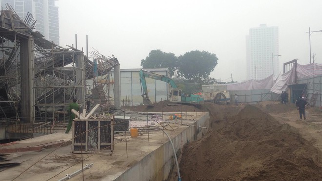 Hà Nội: Sập giàn giáo công trình xây dựng khiến 3 người chết, nhiều người bị thương - Ảnh 3.