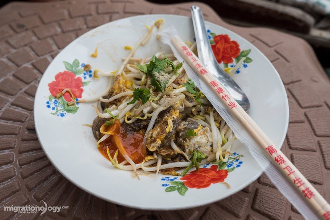 Độc đáo ẩm thực chợ nổi Tha Kha (Thái Lan), chỉ cần nhìn qua là muốn xách ba lô lên mà đi ngay - Ảnh 2.