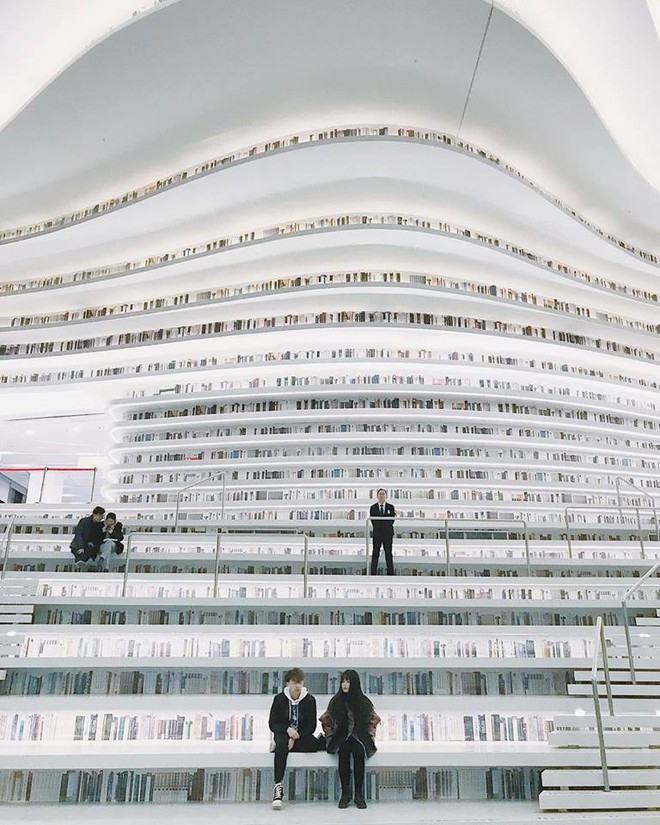 Lạc lối trong thư viện rộng mênh mông, được đánh giá đẹp nhất Trung Quốc với 1,2 triệu cuốn sách - Ảnh 10.