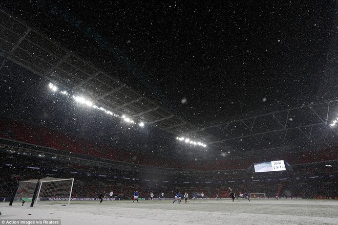 Son Heung-min lập cú đúp, Tottenham giành vé vào tứ kết FA Cup - Ảnh 3.