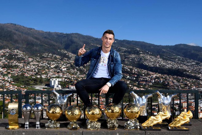 Ronaldo: Nếu giải nghệ b&acirc;y giờ, t&ocirc;i sẽ v&ocirc; c&ugrave;ng hạnh ph&uacute;c - Ảnh 2.
