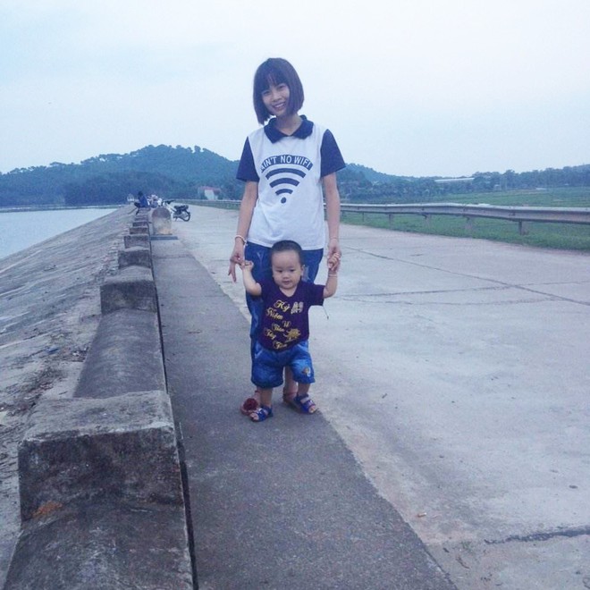 C&ocirc; vợ cũ lầy nhất năm, ly h&ocirc;n chồng tiếc mỗi phải xa c&acirc;y hồng xi&ecirc;m: H&ocirc;m n&agrave;o đưa con về, anh cho em &iacute;t hồng xi&ecirc;m nh&aacute; - Ảnh 2.