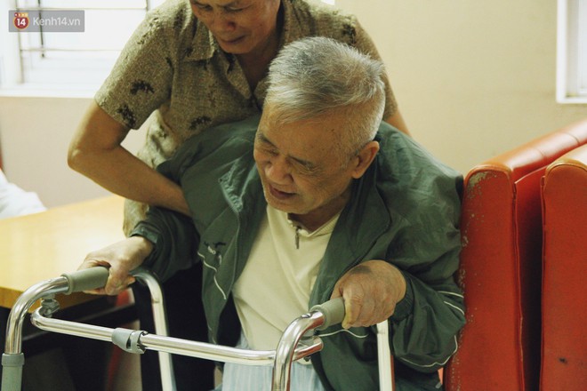 Đằng sau c&aacute;nh cửa một viện dưỡng l&atilde;o ở H&agrave; Nội: Ừ th&igrave;, m&igrave;nh cứ vui hết m&igrave;nh th&ocirc;i! - Ảnh 13.