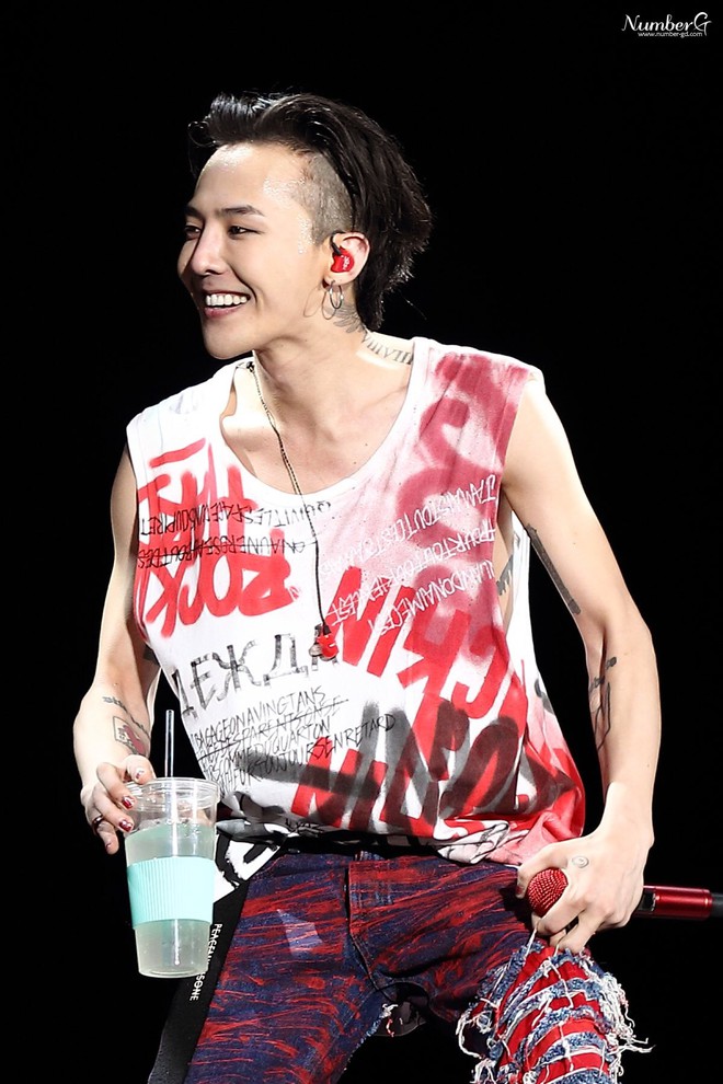 Lộ hình ảnh hiếm hoi của G-Dragon trong quân ngũ: Từ bộ xương di động lột xác thành ông chú bụng bia - Ảnh 5.