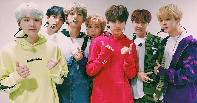 iHeartRadio Music Awards 2018: BTS giành tận 2 cúp, Ariana Grande ôm giải cho... cún - Ảnh 3.