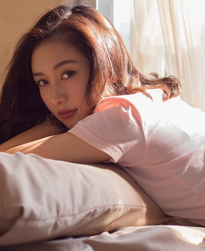 “Rổ” ảnh sống ảo trên giường của các hot girl Việt, từ trong sáng thiên thần tới sexy táo bạo! - Ảnh 1. “Rổ” ảnh sống ảo trên giường của các hot girl Việt, từ trong sáng thiên thần tới sexy táo bạo! - Ảnh 1.