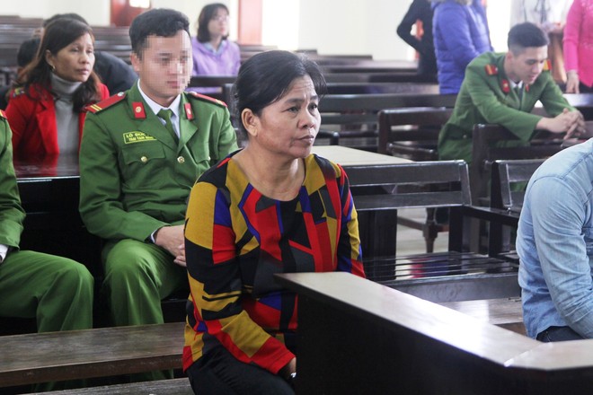 Lừa một lần kh&ocirc;ng được, nữ qu&aacute;i tiếp tục đưa c&ocirc; g&aacute;i 16 tuổi đang mang thai b&aacute;n sang Trung Quốc - Ảnh 1.