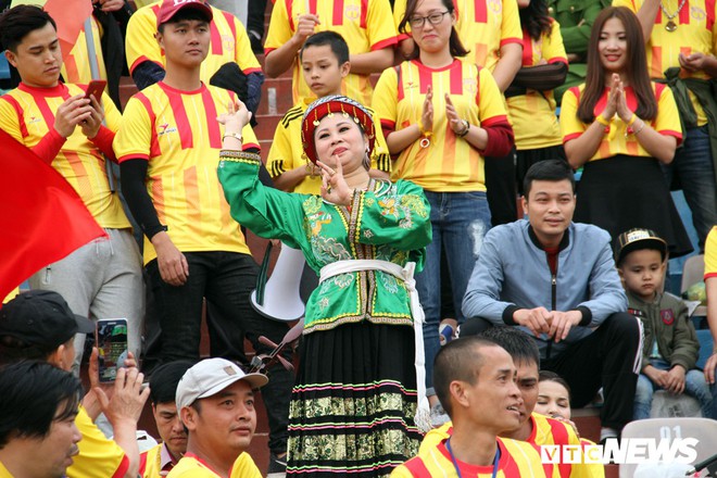 Cô Đôi Thượng Ngàn nhảy tưng bừng ở chảo lửa Thiên Trường - Ảnh 3.