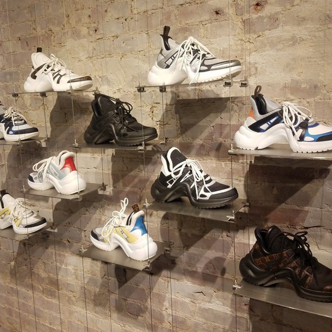 6 mẫu sneakers hot hit được dự đoán sẽ soán ngôi Triple S của Balenciaga - Ảnh 4.