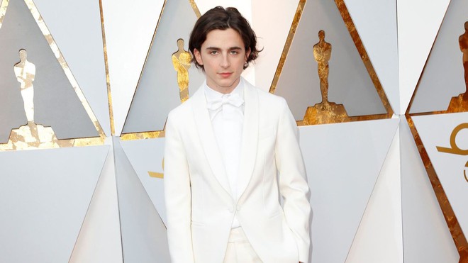 Hoàng tử trái đào Timothée Chalamet chuẩn bị làm thanh niên nghiện ngập và ông vua xứ Anh - Ảnh 2.