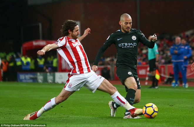 David Silva lập cú đúp, Man City hơn Man Utd tới 16 điểm - Ảnh 3.