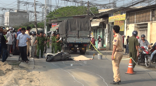 Cô gái 20 tuổi chết thảm dưới bánh xe tải trên đường phố Sài Gòn - Ảnh 2.