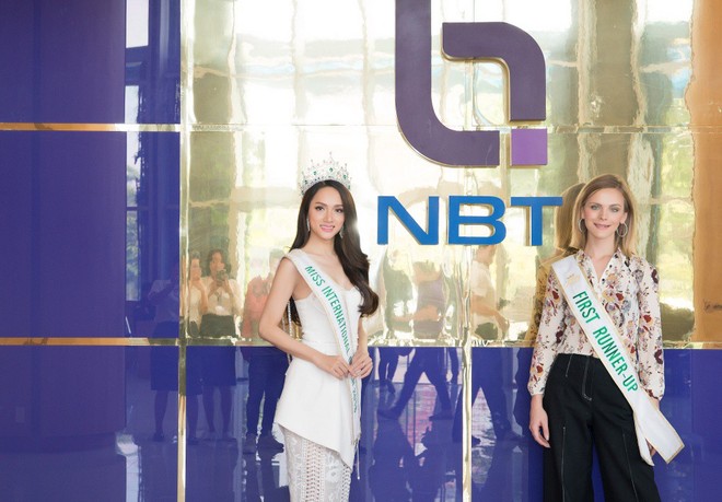 Clip: Hương Giang n&oacute;i g&igrave; trước quan điểm người chuyển giới d&ugrave; đẹp mức n&agrave;o cũng kh&ocirc;ng phải l&agrave; con g&aacute;i? - Ảnh 4.
