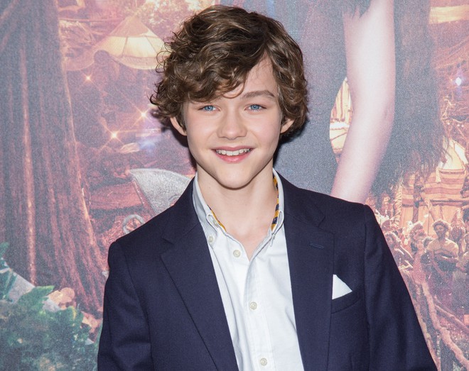 Chân dung trai đẹp không góc chết Levi Miller trong A Wrinkle in Time - Ảnh 8.