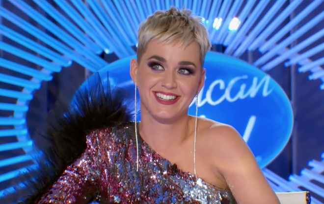 American Idol: Thả thính hot boy cho đã đời, Katy Perry vội chạy biến đi khi bạn gái thí sinh ùa vào! - Ảnh 3.