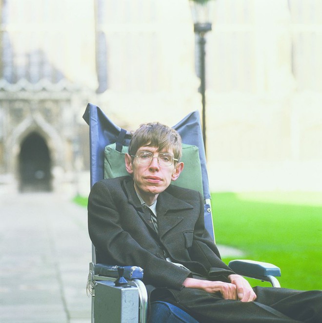 Những câu chuyện phi thường trên con đường học vấn của vị giáo sư vĩ đại Stephen Hawking - Ảnh 3.