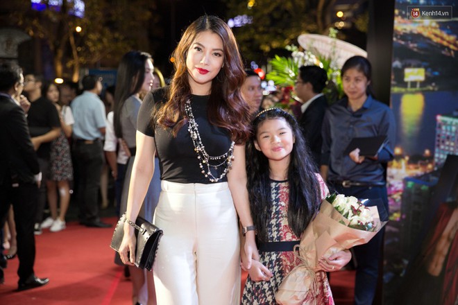 Trương Ngọc Ánh dắt con gái đến chúc mừng Trần Bảo Sơn ra mắt phim hợp tác Hong Kong - Ảnh 1.