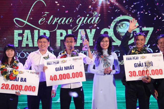 U23 Việt Nam và Văn Toàn tạo sóng ở lễ trao giải Fair-Play 2017 - Ảnh 2.