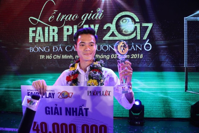 U23 Việt Nam và Văn Toàn tạo sóng ở lễ trao giải Fair-Play 2017 - Ảnh 4.