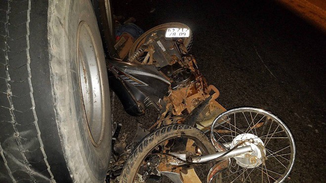 Vụ tai nạn khiến 5 người thương vong: Do xe máy chạy không đúng quy định - Ảnh 1.