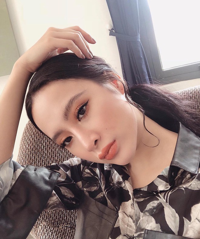 Từ l&ocirc;ng m&agrave;y c&agrave;ng đậm c&agrave;ng tốt, ng&agrave;y c&agrave;ng nhiều người đẹp Việt chuộng kẻ m&agrave;y tối giản tự nhi&ecirc;n khoe r&otilde; từng sợi m&agrave;y - Ảnh 4.
