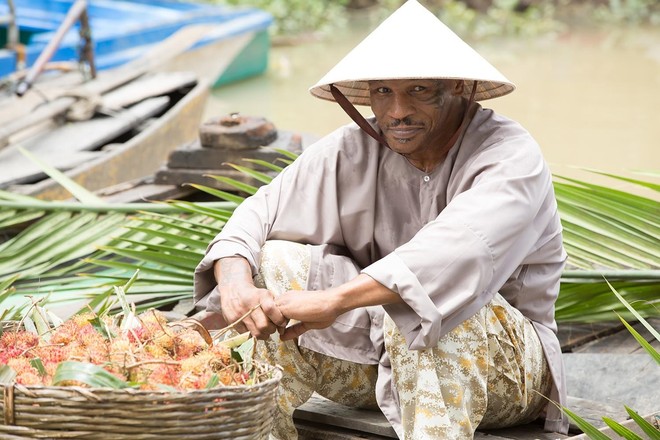 “Những cô gái và găng tơ”: Lại thêm một cú bắt tay quốc tế không thành công - Ảnh 5.