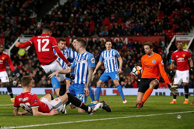 Lukaku tỏa sáng giúp Man Utd giành vé vào bán kết FA Cup - Ảnh 7.