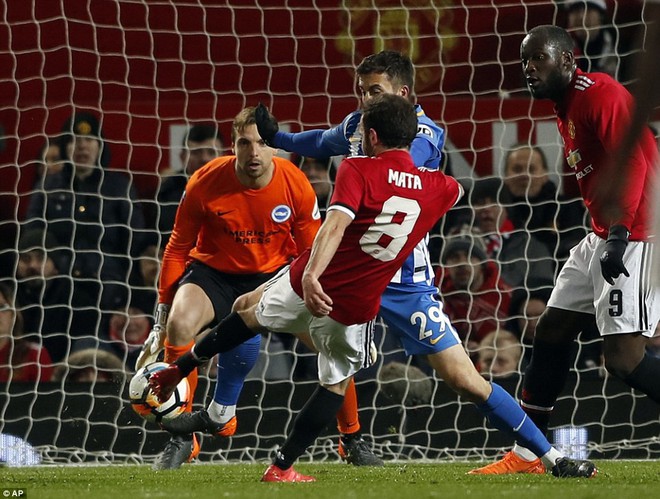 Lukaku tỏa sáng giúp Man Utd giành vé vào bán kết FA Cup - Ảnh 6.