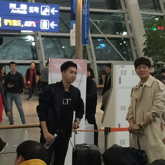 Ngộ Kh&ocirc;ng Lee Seung Gi, Yook Sung Jae v&agrave; d&agrave;n nghệ sĩ si&ecirc;u hot đ&atilde; ra s&acirc;n bay H&agrave;n, chuẩn bị đổ bộ Việt Nam v&agrave;o tối nay - Ảnh 20.
