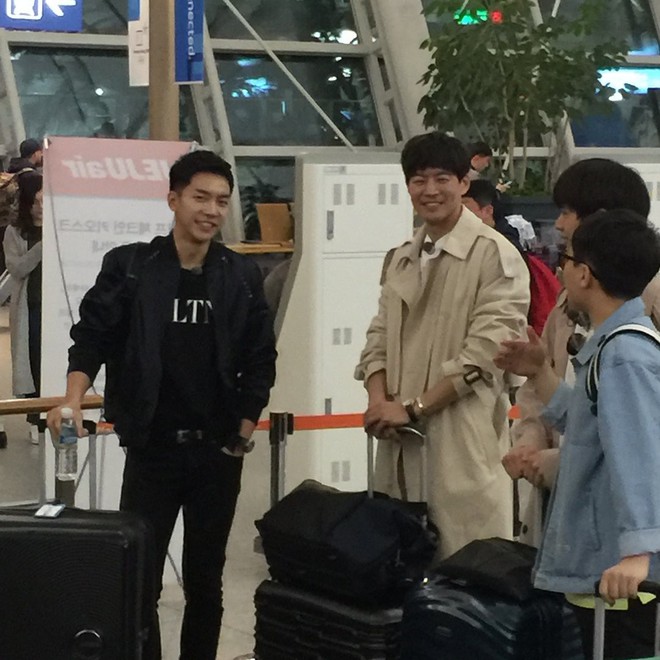 Ngộ Kh&ocirc;ng Lee Seung Gi, Yook Sung Jae v&agrave; d&agrave;n nghệ sĩ si&ecirc;u hot đ&atilde; ra s&acirc;n bay H&agrave;n, chuẩn bị đổ bộ Việt Nam v&agrave;o tối nay - Ảnh 21.