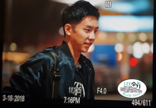 Ngộ Kh&ocirc;ng Lee Seung Gi, Yook Sung Jae v&agrave; d&agrave;n nghệ sĩ si&ecirc;u hot đ&atilde; ra s&acirc;n bay H&agrave;n, chuẩn bị đổ bộ Việt Nam v&agrave;o tối nay - Ảnh 31.