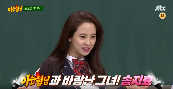 Song Ji Hyo khoe vẻ đẹp thách thức thời gian khi mặc đồ học sinh - Ảnh 1.