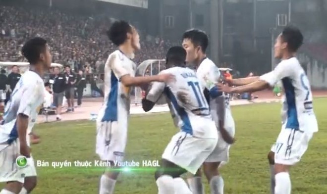 Nh&igrave;n lại si&ecirc;u phẩm của Xu&acirc;n Trường mới ph&aacute;t hiện điều th&uacute; vị n&agrave;y - Ảnh 2.