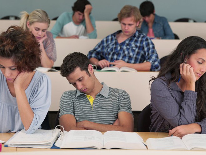 Xếp hạng 3 lí do khiến lớp học là nơi lý tưởng nhất để... ngủ - Ảnh 3.