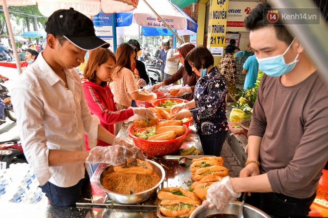 Rằm tháng giêng, Bình Dương có lễ hội gì kì cục: Không bán, toàn cho! - Ảnh 5.