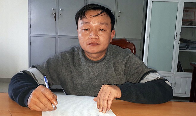 Ở nh&agrave; một m&igrave;nh, cụ b&agrave; 81 tuổi bị g&atilde; h&agrave;ng x&oacute;m b&oacute;p cổ, cướp 3,9 triệu đồng - Ảnh 1.