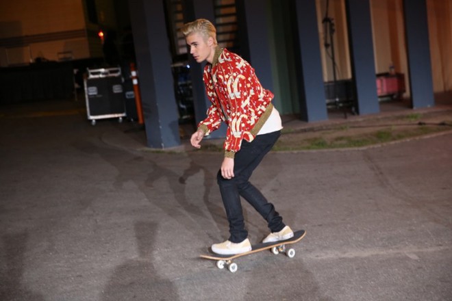 Justin Bieber đã lớn thật rồi, và đây là 8 outfit chất lượng nhất từ Instagram của anh chàng - Ảnh 7.