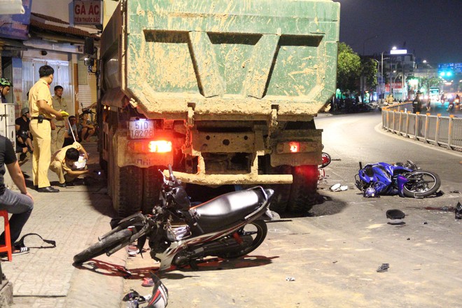 Vụ tai nạn kinh hoàng ở Sài Gòn : Thêm 1 nạn nhân nguy kịch - Ảnh 5.