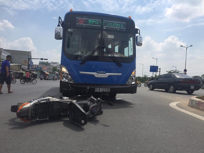 TP. HCM: Nam thanh niên 20 tuổi bị húc văng hơn 10m nguy kịch trên đại lộ Phạm Văn Đồng - Ảnh 2.